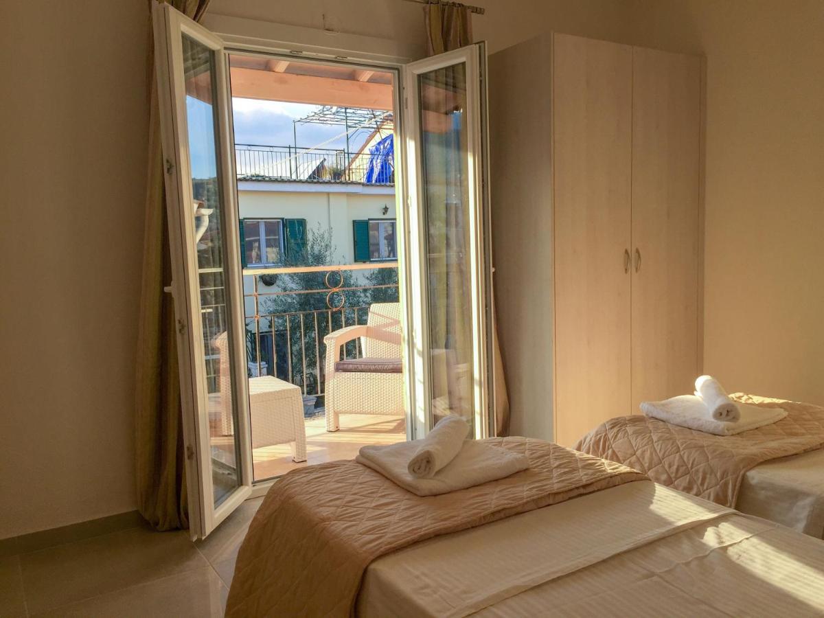 The Central Suites Kassiopi Luaran gambar