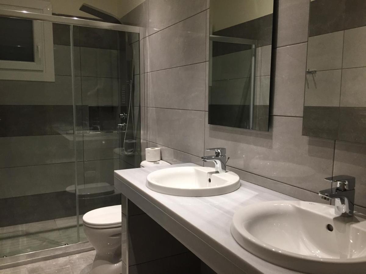 The Central Suites Kassiopi Luaran gambar