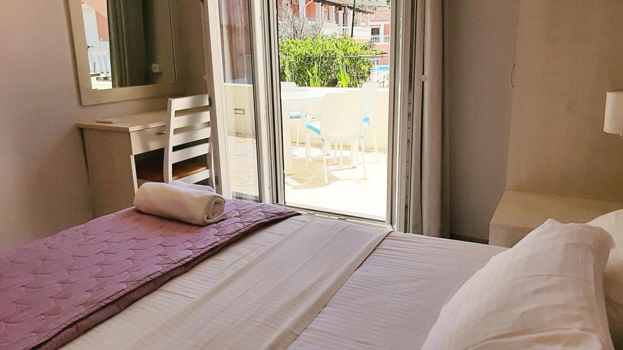 The Central Suites Kassiopi Luaran gambar
